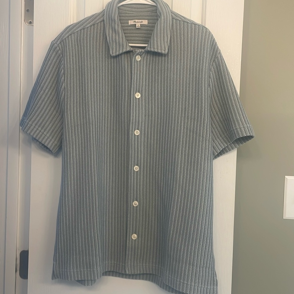 New Men’s knit sweater
